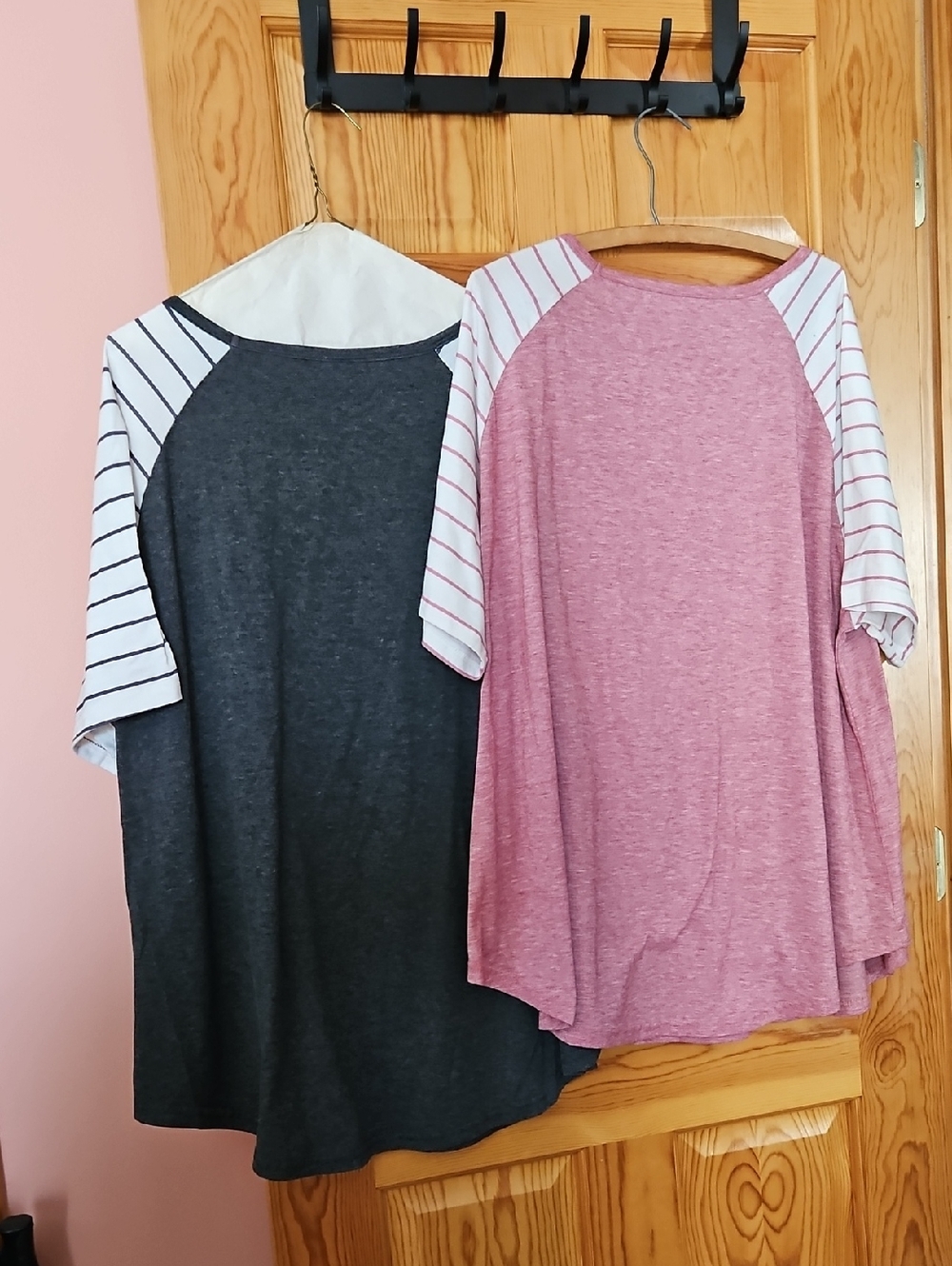 Ladies tops - Picture 2 of 6